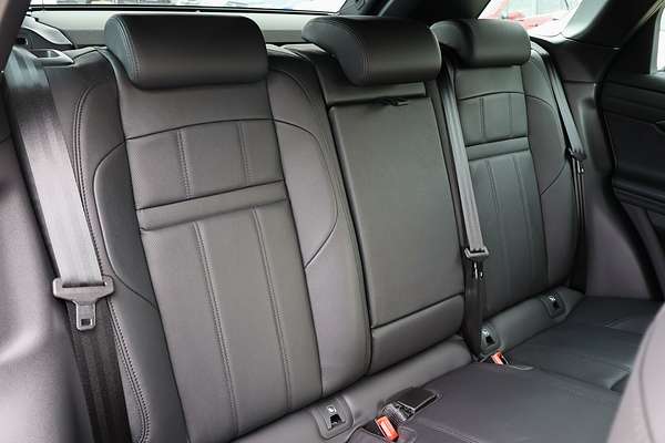 2022 Land Rover Range Rover Evoque P250 R-Dynamic SE L551