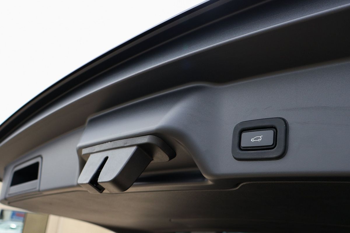 2022 Land Rover Range Rover Evoque P250 R-Dynamic SE L551