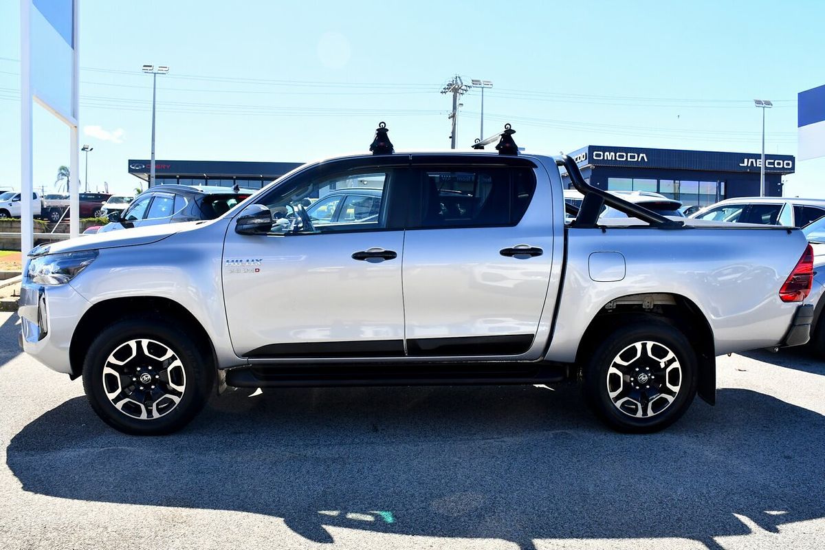 2024 Toyota Hilux SR5 48V GUN126R 4X4