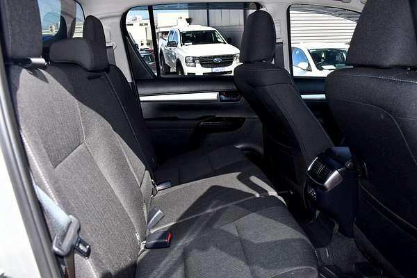 2024 Toyota Hilux SR5 48V GUN126R 4X4