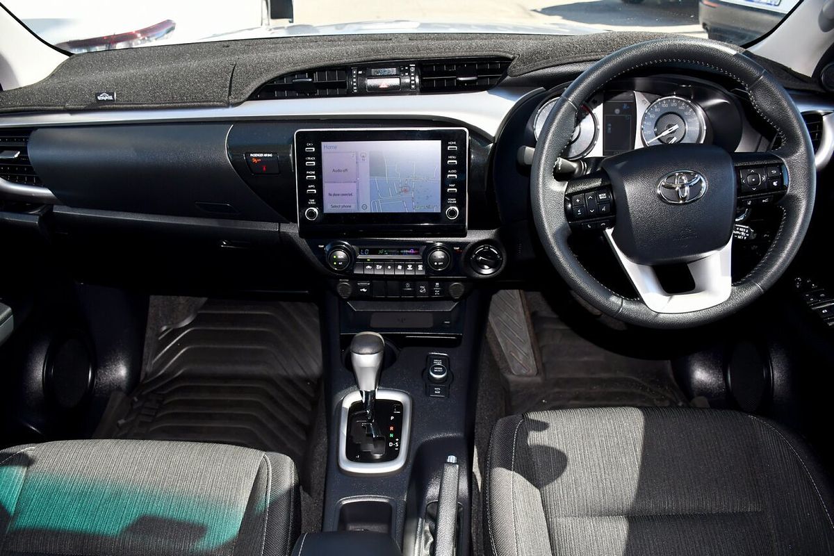 2024 Toyota Hilux SR5 48V GUN126R 4X4