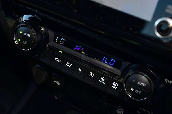 2024 Toyota Hilux SR5 48V GUN126R 4X4