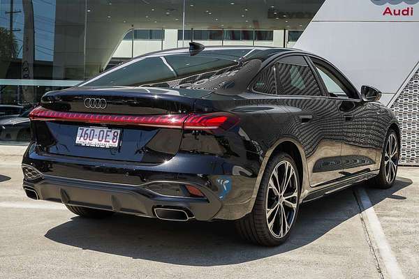 2025 Audi A5 TFSI 150kW S line B10