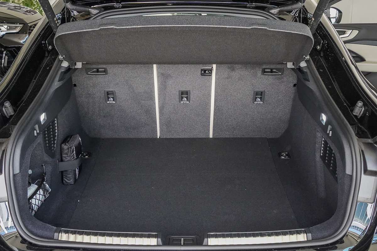 2025 Audi A5 TFSI 150kW S line B10