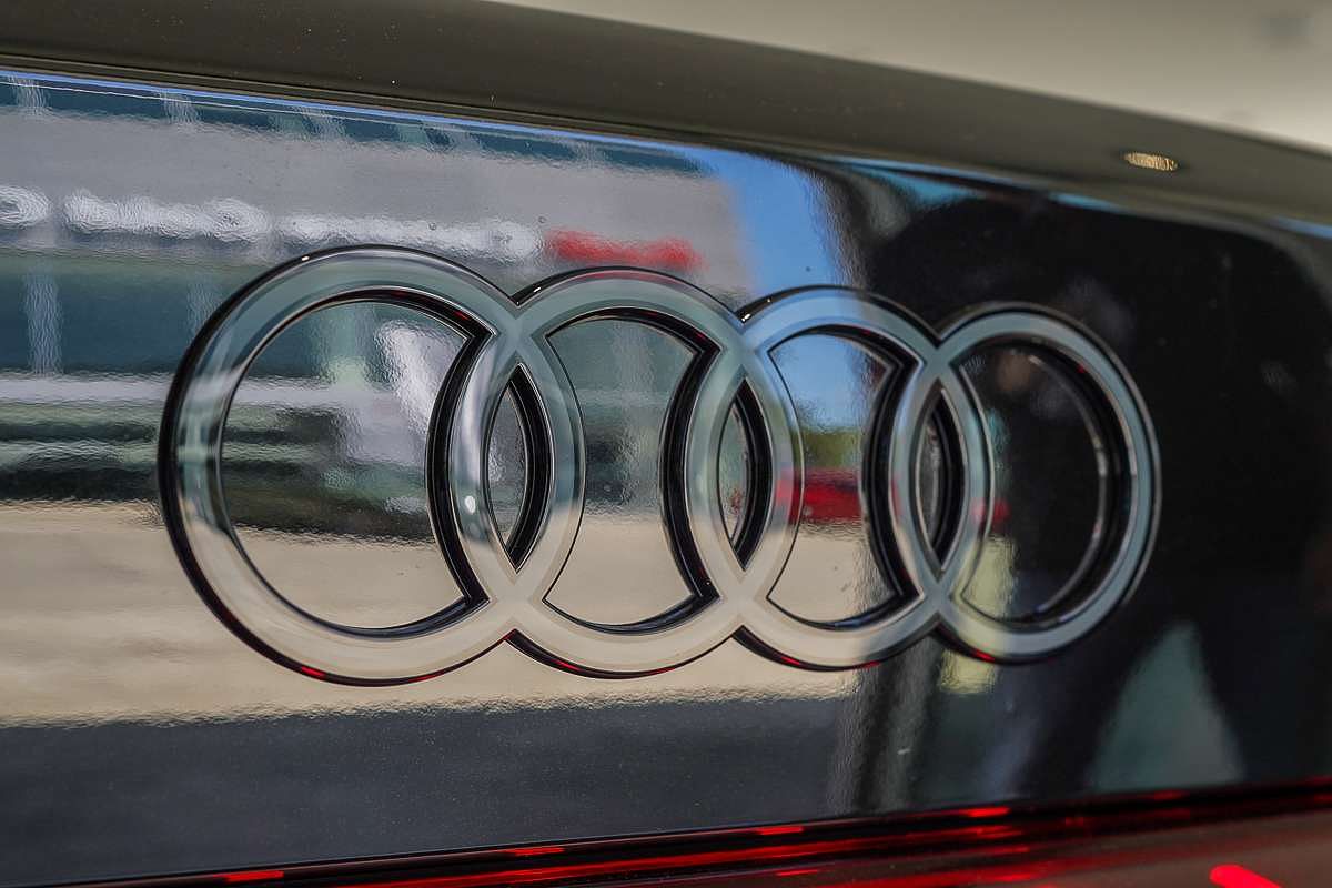 2025 Audi A5 TFSI 150kW S line B10