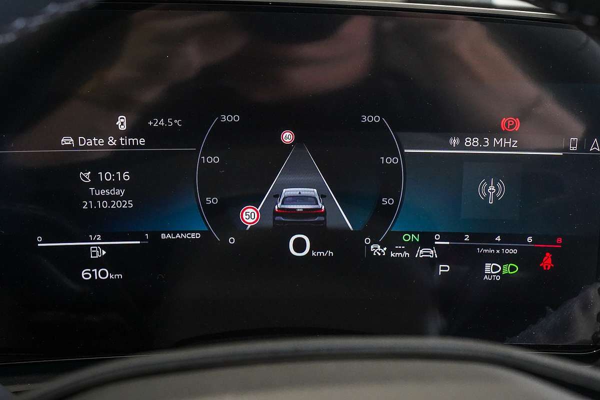 2025 Audi A5 TFSI 150kW S line B10