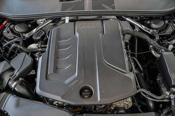 2025 Audi A5 TFSI 150kW S line B10