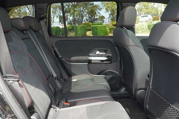 2025 Mercedes-Benz GLB-Class GLB200 X247