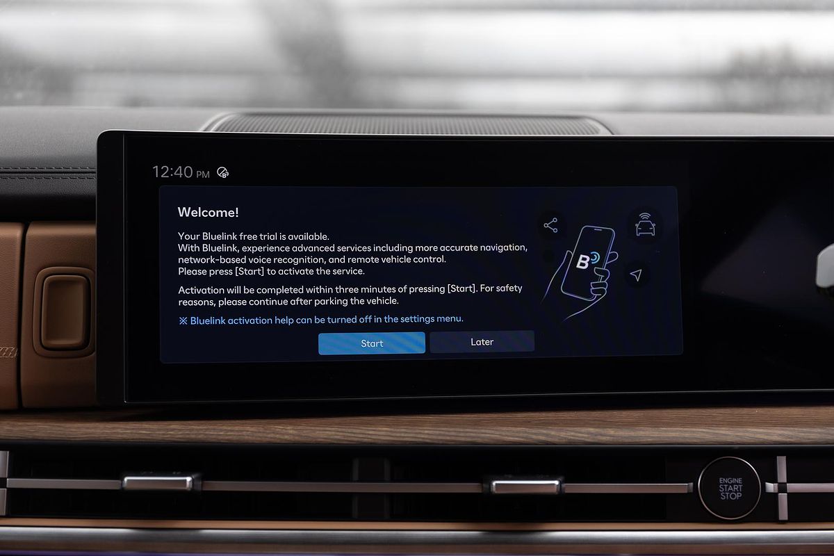 2025 Hyundai Santa Fe Hybrid Calligraphy MX5.V2