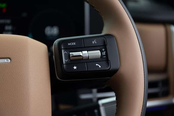 2025 Hyundai Santa Fe Hybrid Calligraphy MX5.V2