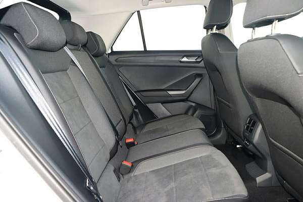 2025 Volkswagen T-Roc 110TSI Style D11