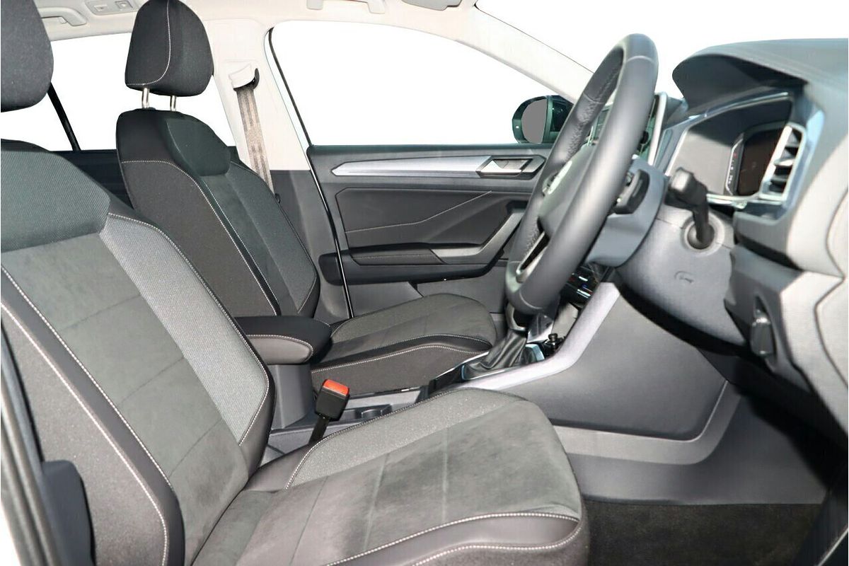 2025 Volkswagen T-Roc 110TSI Style D11