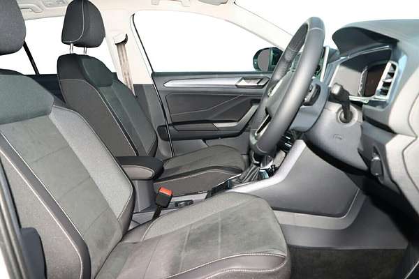 2025 Volkswagen T-Roc 110TSI Style D11