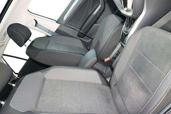 2025 Volkswagen T-Roc 110TSI Style D11