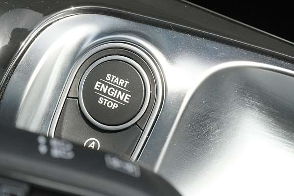 2025 Mercedes-Benz GLB-Class GLB200 X247