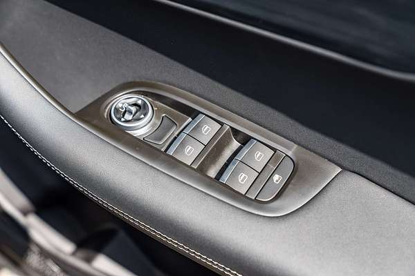 2025 Chery Tiggo 4 Hybrid Urban