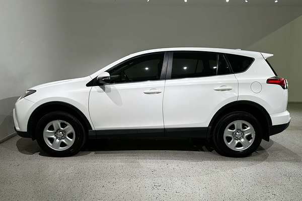 2017 Toyota RAV4 GX ASA44R