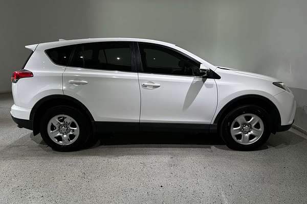 2017 Toyota RAV4 GX ASA44R