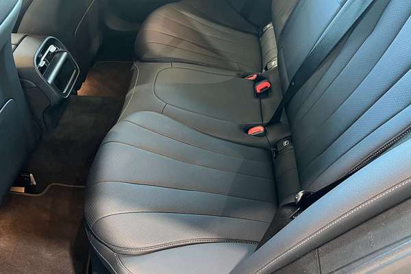 2025 Mercedes-Benz E-Class E200 W214