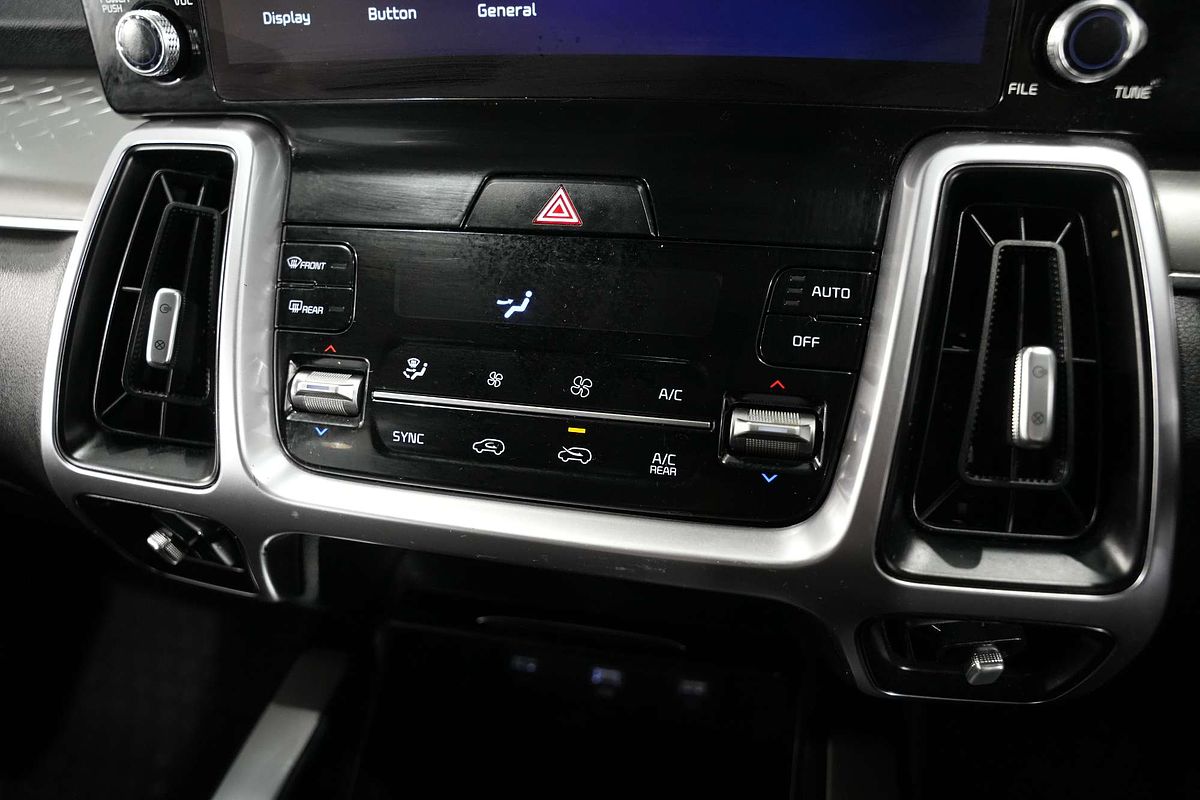 2022 Kia Sorento Sport MQ4