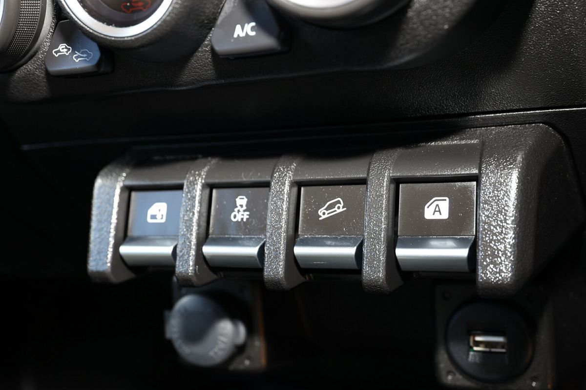 2023 Suzuki Jimny Heritage Edition GJ