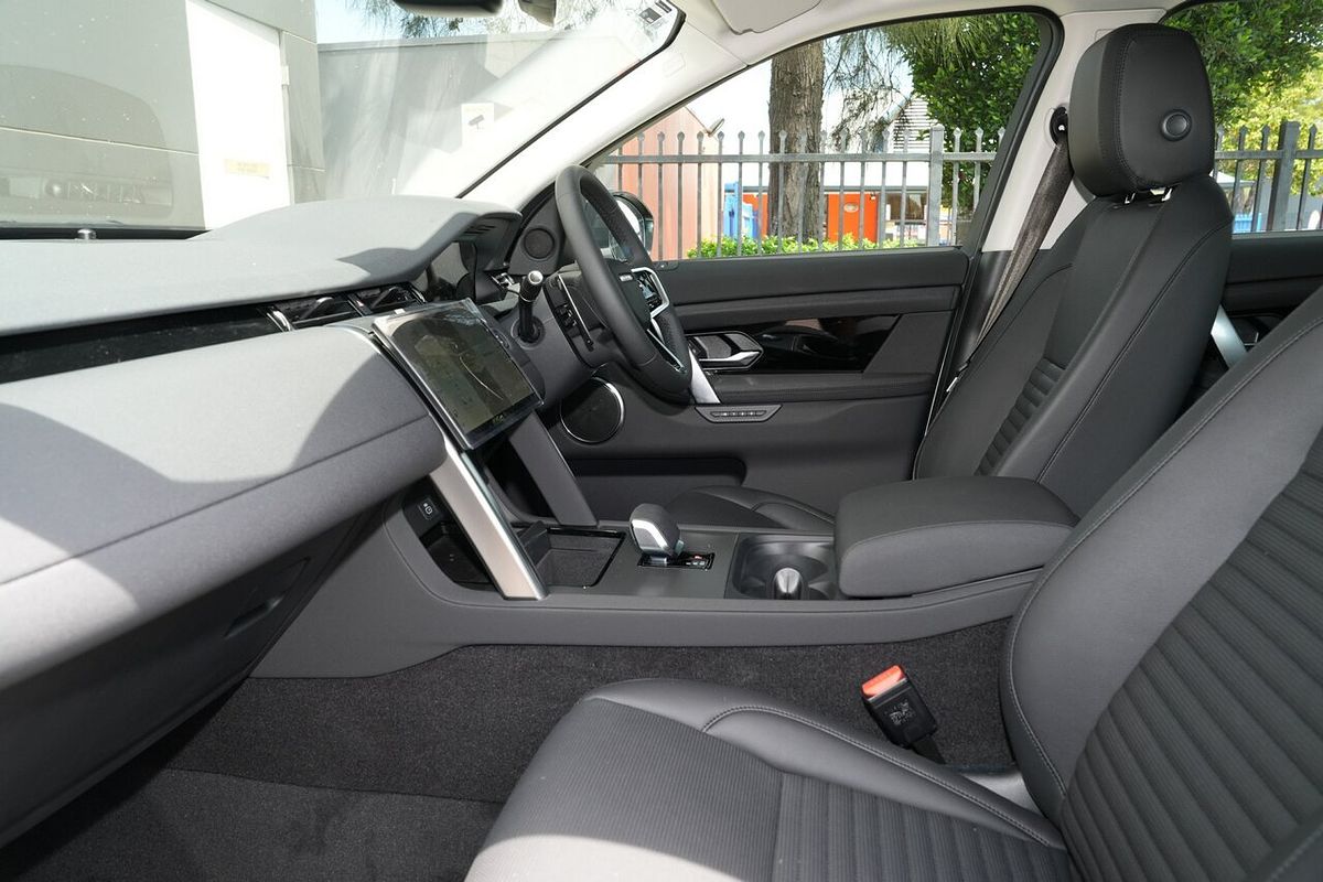 2025 Land Rover Discovery Sport P200 S L550