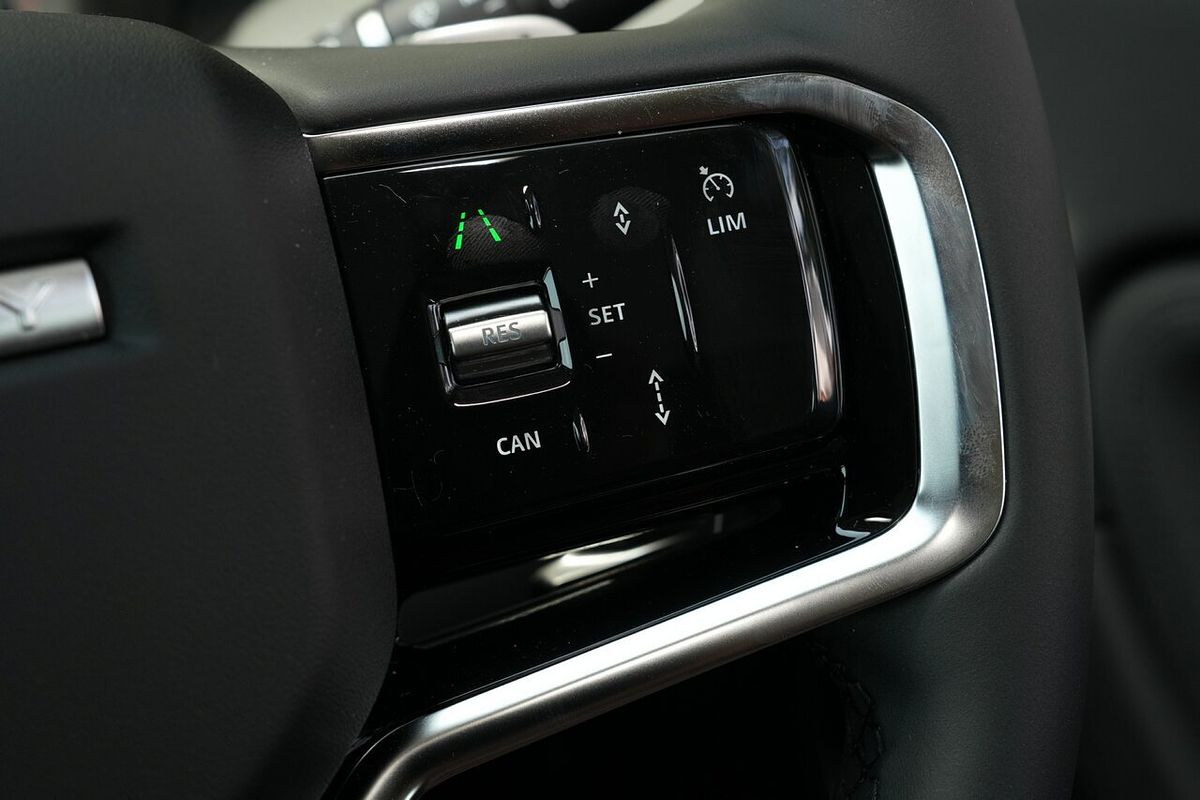 2025 Land Rover Discovery Sport P200 S L550