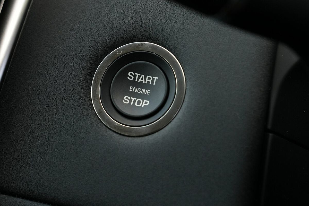 2025 Land Rover Discovery Sport P200 S L550