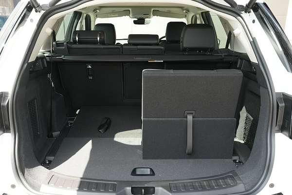 2025 Land Rover Discovery Sport P200 S L550