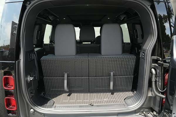 2025 Land Rover Defender 110 D250 S L663