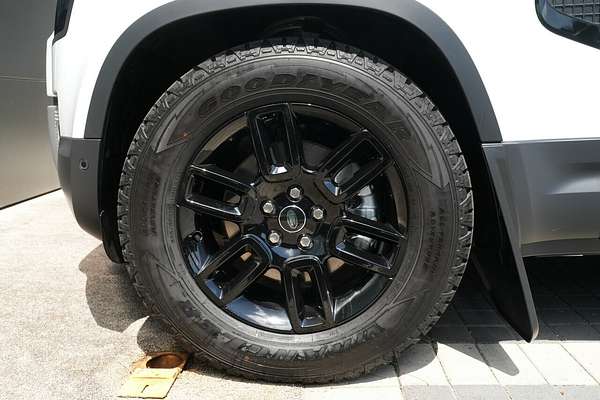 2025 Land Rover Defender 110 D250 S L663