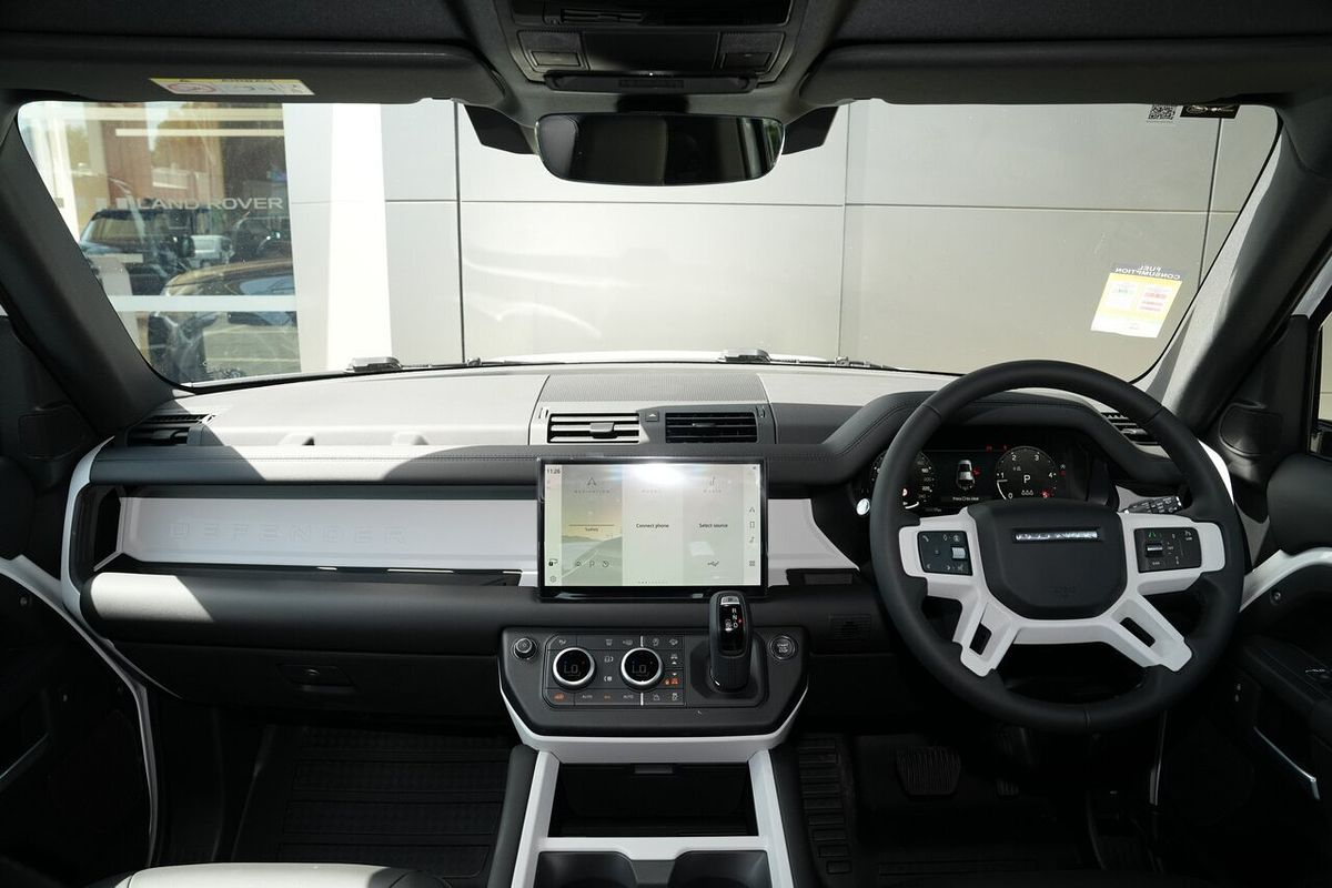 2025 Land Rover Defender 110 D250 S L663