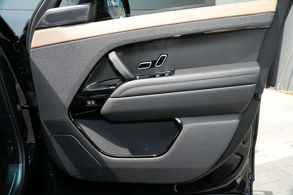 2025 Land Rover Range Rover Sport P530 Autobiography L461