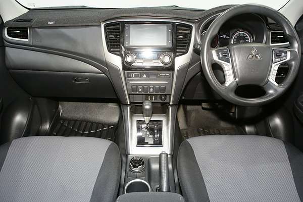 2022 Mitsubishi Triton GLX MR 4X4