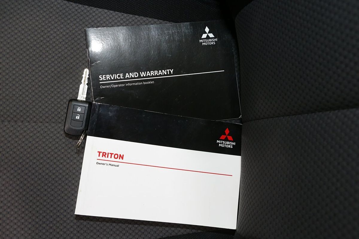 2022 Mitsubishi Triton GLX MR 4X4