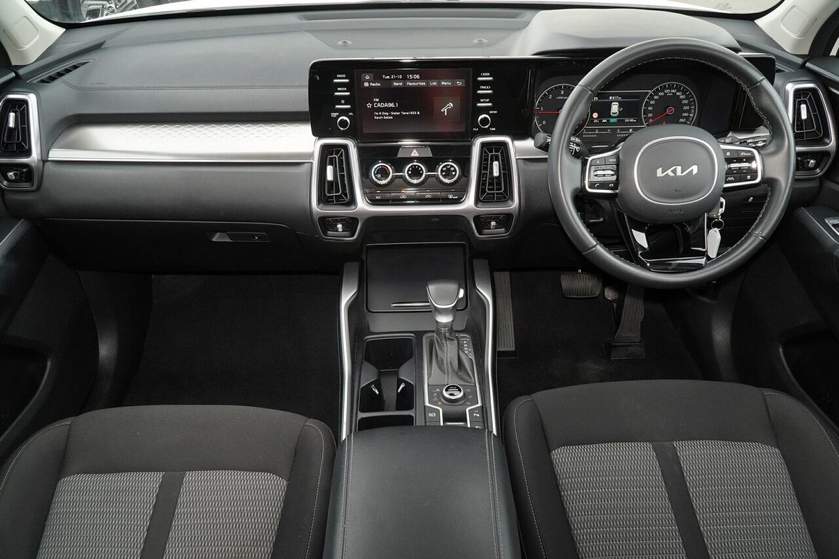 2023 Kia Sorento S MQ4