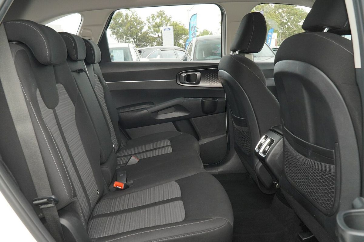 2023 Kia Sorento S MQ4