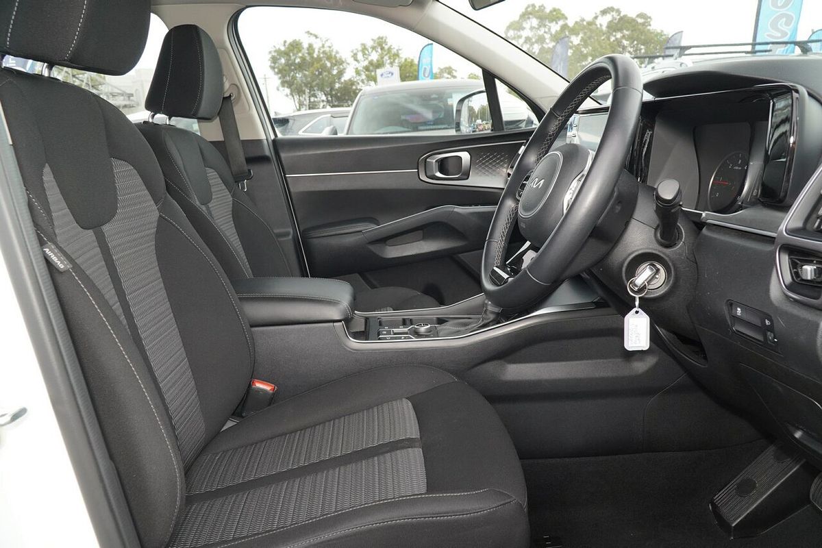2023 Kia Sorento S MQ4