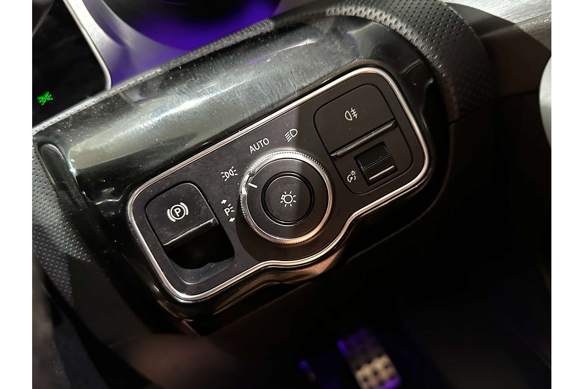 2019 Mercedes-Benz A-Class A200 V177