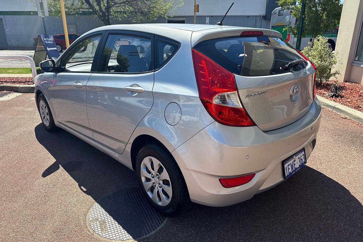 2015 Hyundai Accent Active RB2