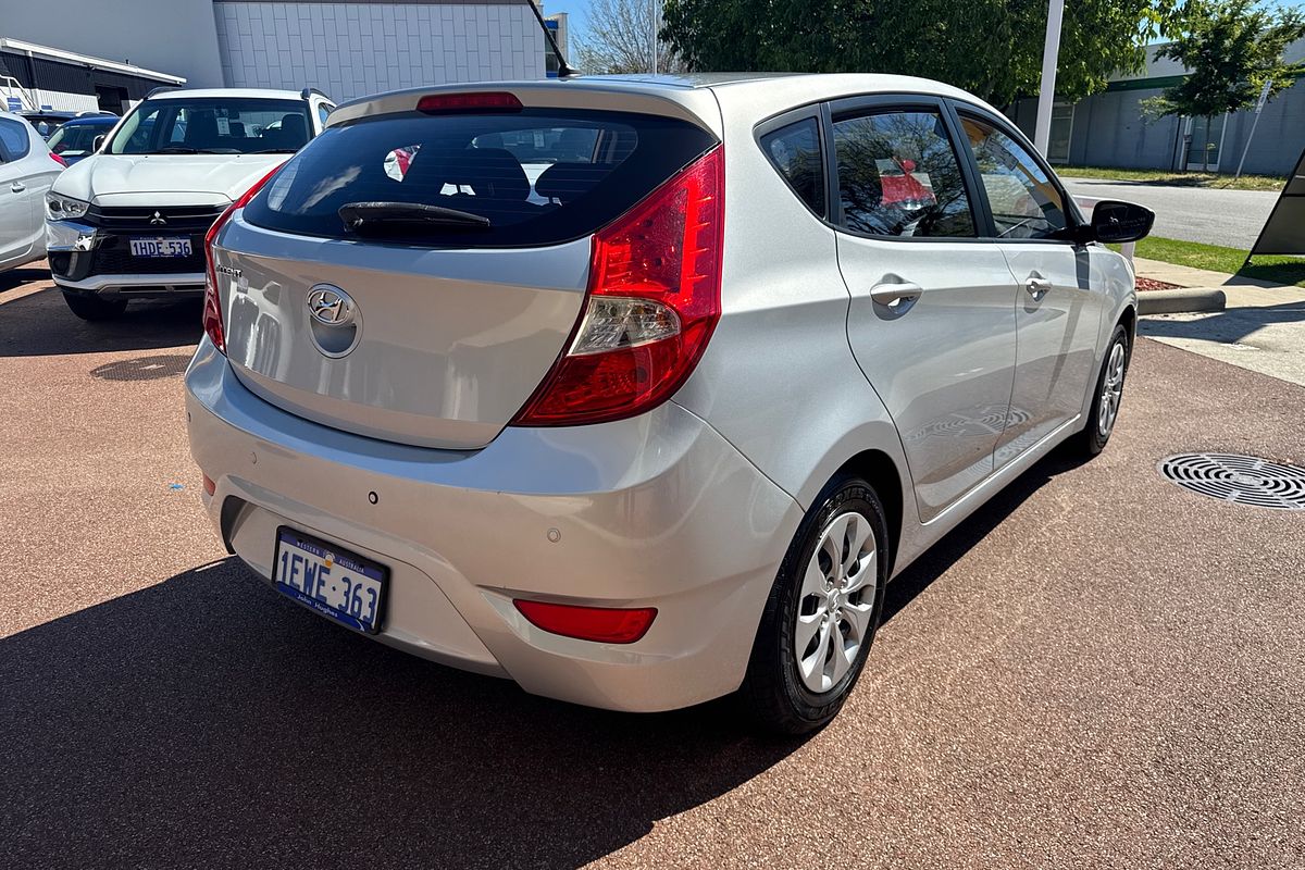 2015 Hyundai Accent Active RB2