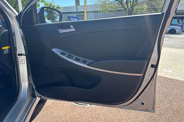 2015 Hyundai Accent Active RB2