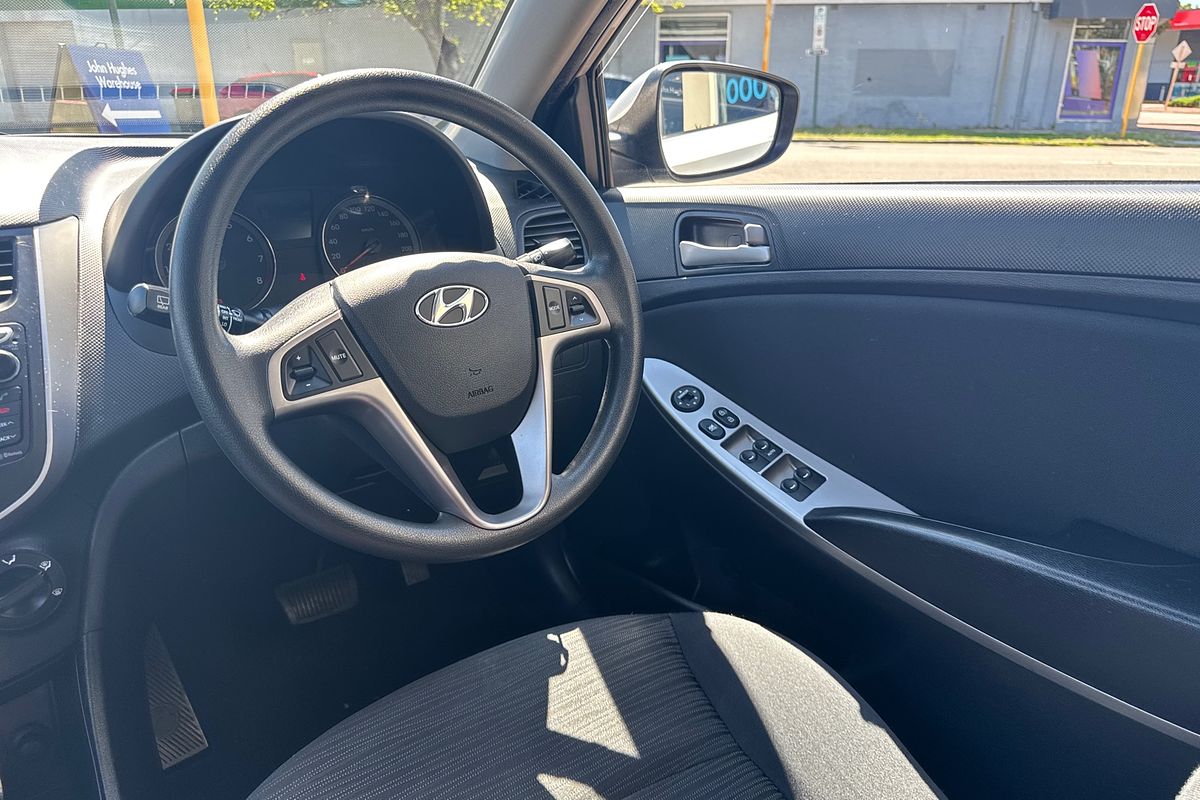 2015 Hyundai Accent Active RB2