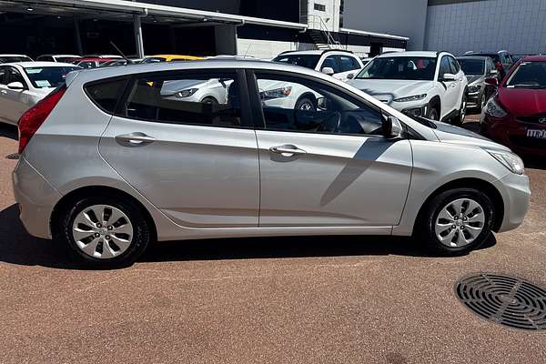 2015 Hyundai Accent Active RB2