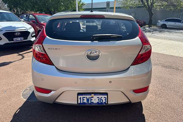 2015 Hyundai Accent Active RB2