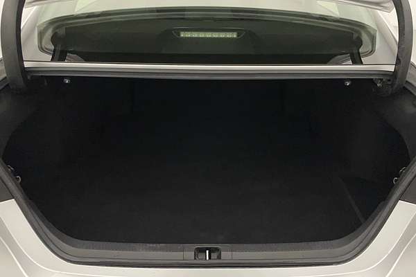 2018 Toyota Camry Ascent AXVH71R