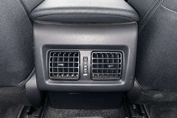 2018 Toyota Camry Ascent AXVH71R