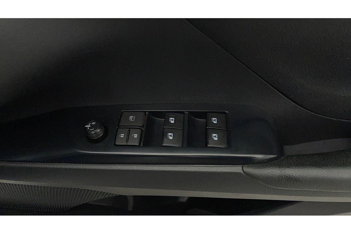 2018 Toyota Camry Ascent AXVH71R