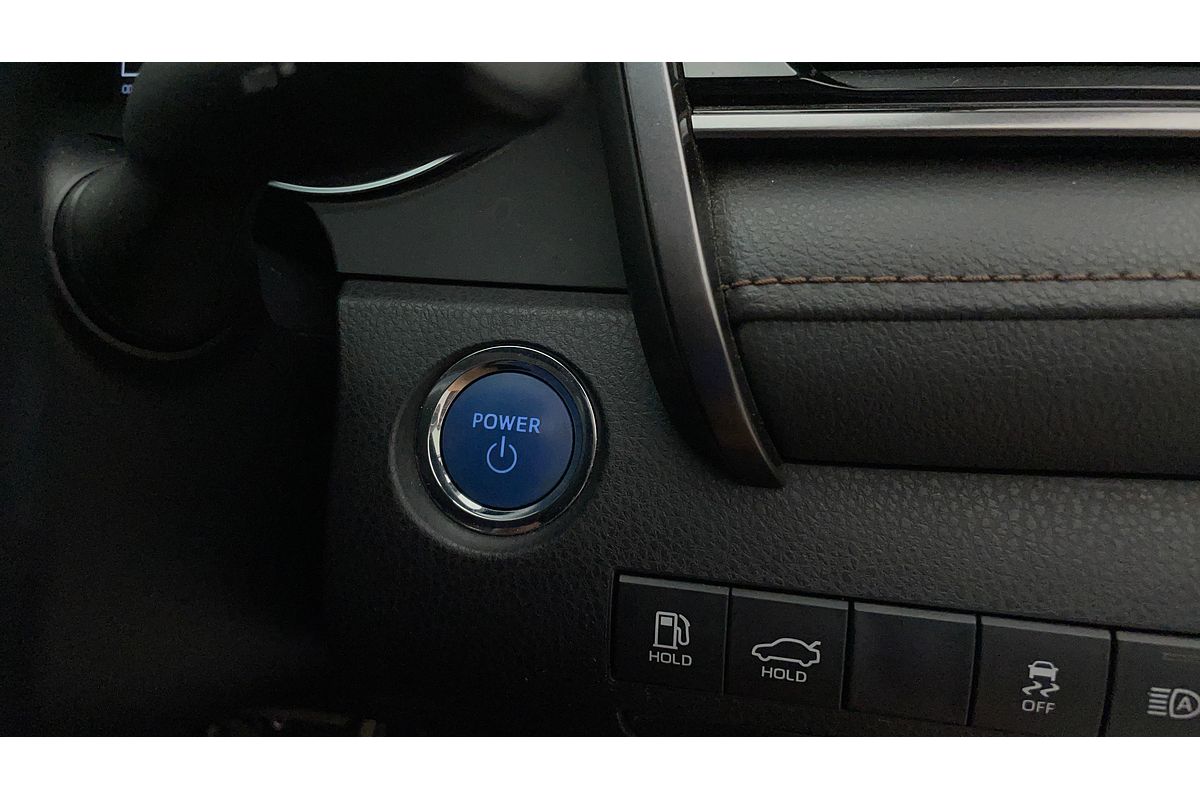 2018 Toyota Camry Ascent AXVH71R