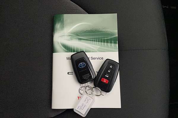 2018 Toyota Camry Ascent AXVH71R